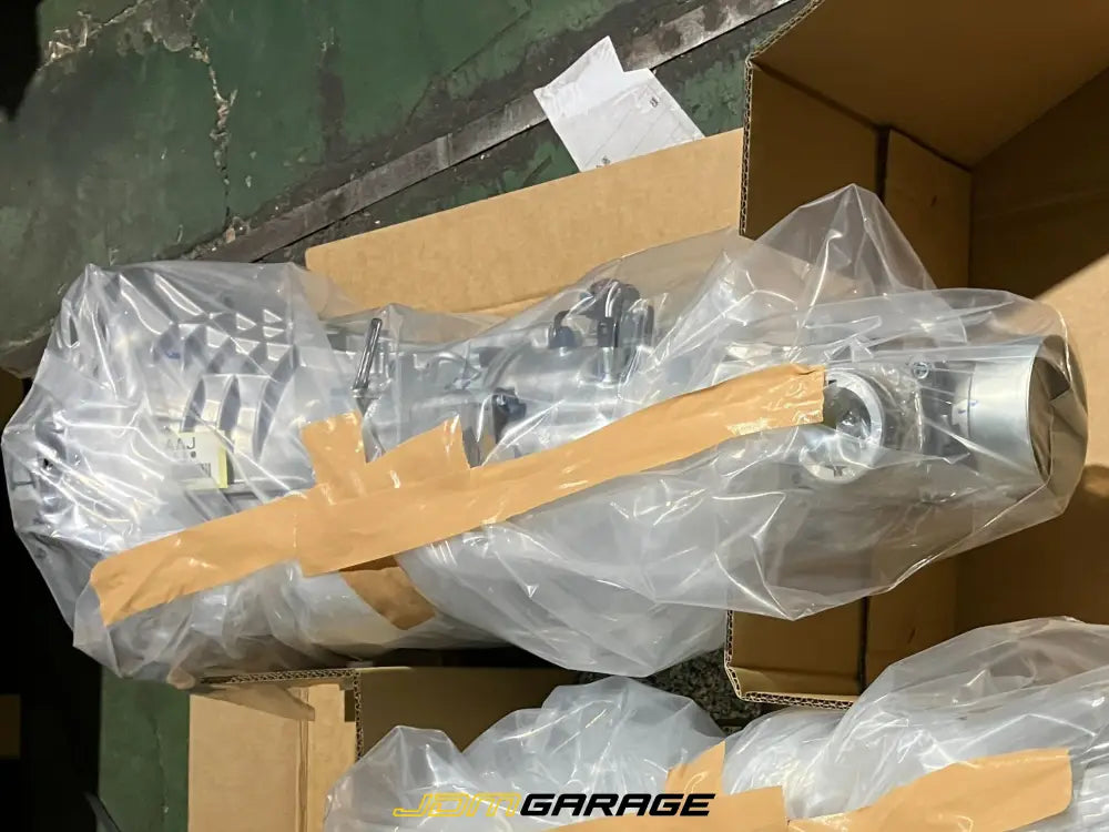 Nissan Skyline Bigbox Manual Gearbox - RB25DET (32010-AA520) SEA FREIGHT) Engine